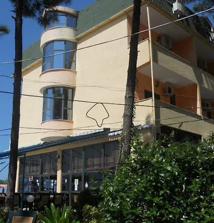Kosmira Hotel *