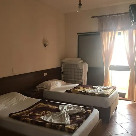 Kosmira * Golem (Tirana)