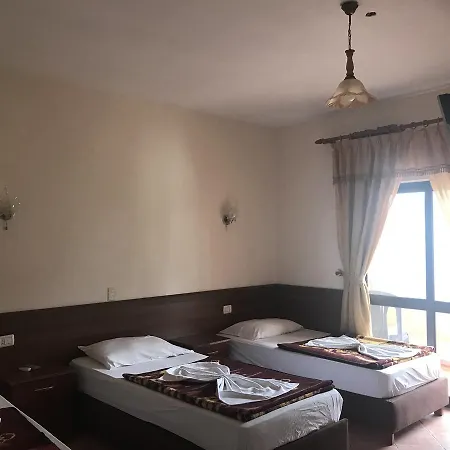 Hotel Kosmira *